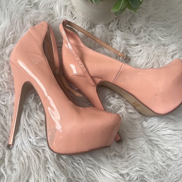 Pink Patent Mary Jane Patent Heels - Picture 5 of 6